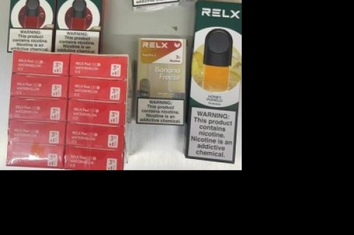 RELX 悦刻的第一家旗舰店登陆上海，专注于技术智能