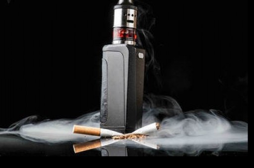 EDC VAPE阿波罗彩虹一次性小烟和悦刻三代灵点电子烟正品价格及口感哪款比较好